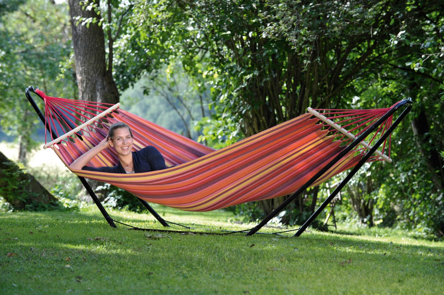 Hängematte mit Gestell Indoor & Outdoor Haengewelt.de